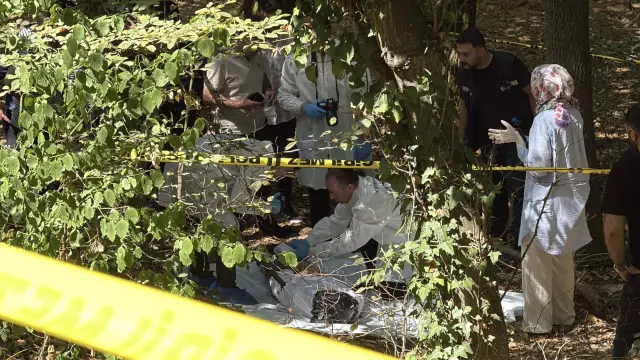 Başına çöp poşeti geçirilmiş halde bulunan cesedin elindeki not ortaya çıktı