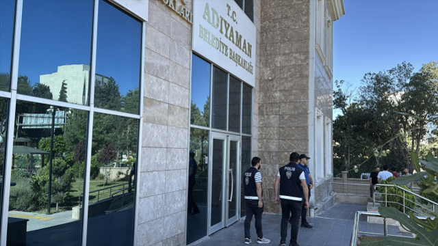 Gözaltına alınan 3 belediye başkanı ne ile suçlanıyor? İşte operasyonun ayrıntılar