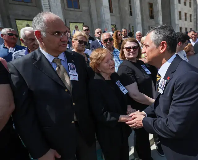 Halef ve selef aynı karede! Özel'den Kılıçdaroğlu çok konuşulacak jest