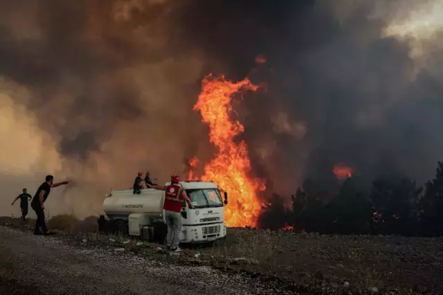 İzmir ve Bursa'da ciğerlerimiz alev alev yanıyor