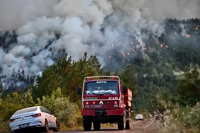 Karabük'te orman yangını 4. gününde şiddetlendi! Köyler bir bir boşaltılıyor