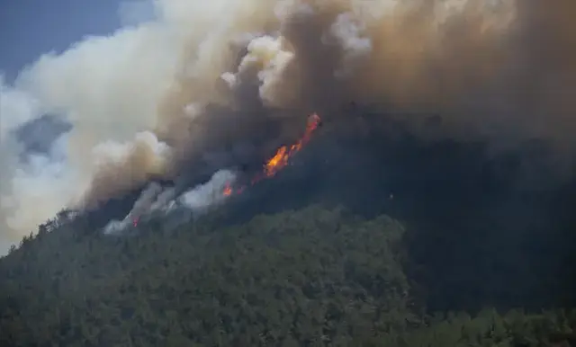 Karabük'te orman yangını 4. gününde şiddetlendi! Köyler bir bir boşaltılıyor