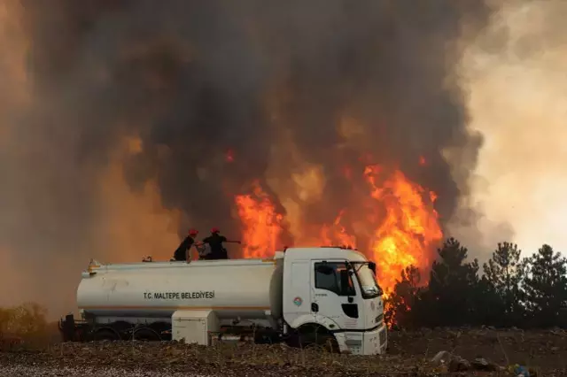 Karabük'te ormanlık alanda yangın! İki köy tahliye edildi