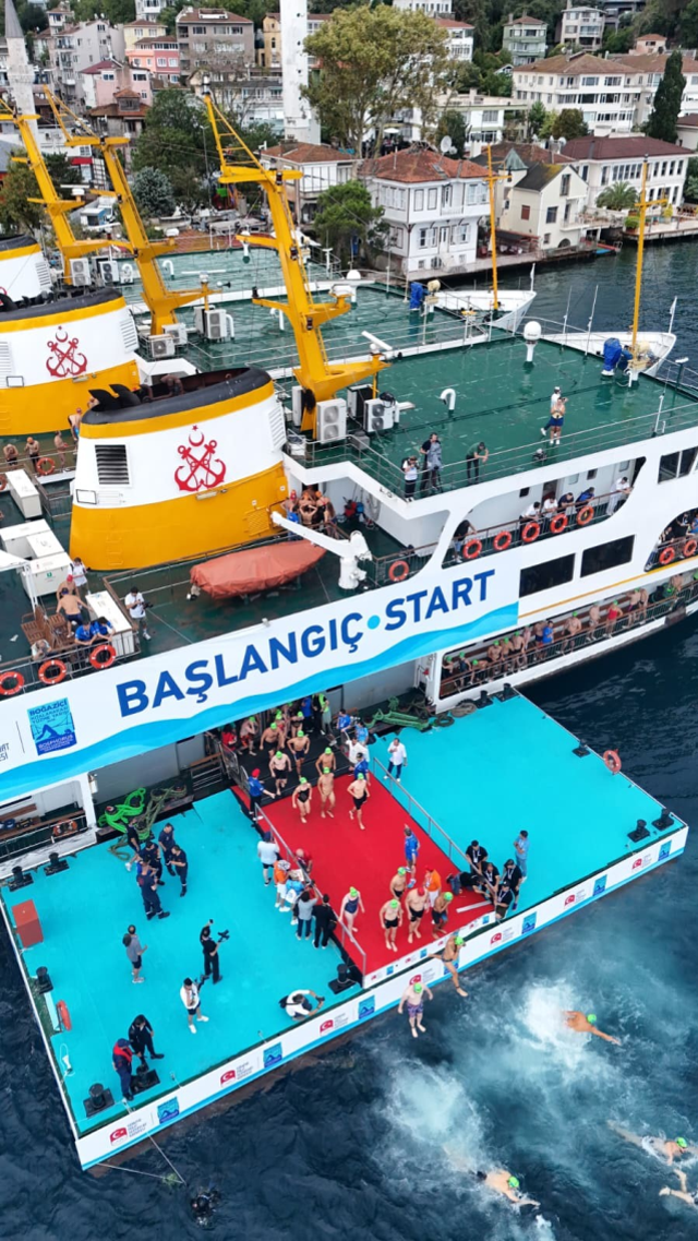 37. Boğaziçi Kıtalararası Yüzme Yarışı'nda binlerce yüzücü kıtaları birleştirdi