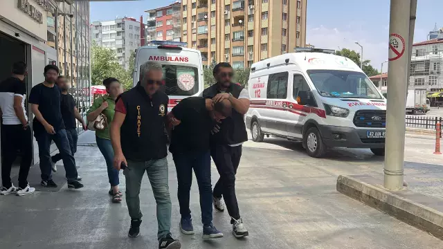 Balkondan av tüfeğiyle ateş açtı, belediye işçisini engelli bıraktı