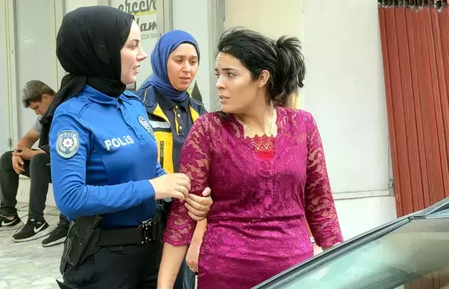 Çatıda ağlayan kadın intihar edecek zannedildi, kaçak göçmen olduğu öğrenildi