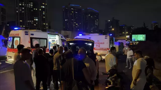 Eyüpsultan'da 16 araç birbirine girdi, yaralılar var