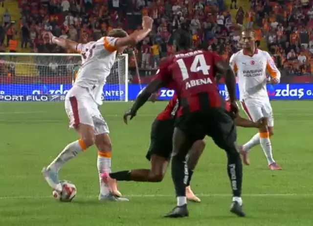 Galatasaray'ın penaltılarında karar doğru mu? Ünlü yorumcular tereddütsüz görüş belirtti