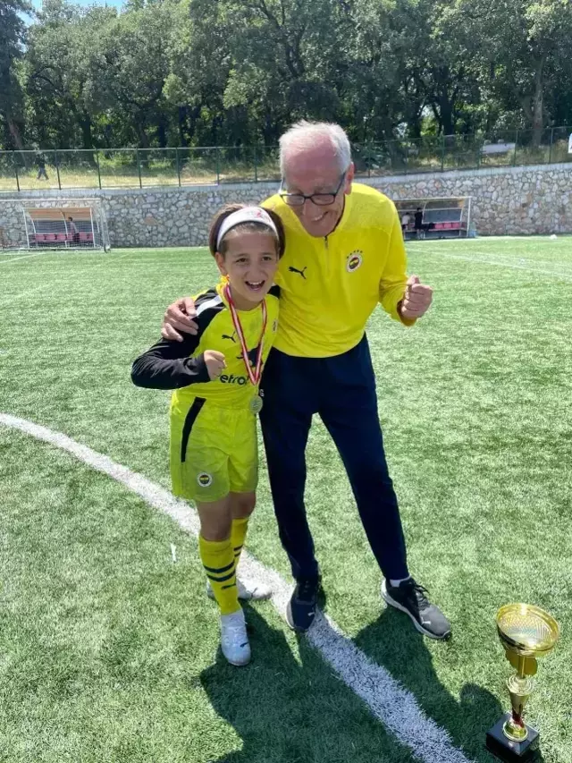 10 yaşında Fenerbahçe'ye transfer oldu