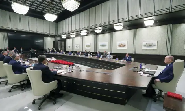 Kabine toplanıyor! Masada 4 kritik başlık var