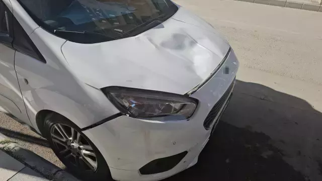 Koşarak kafenin birinci katından atlayan kadın ağır yaralandı