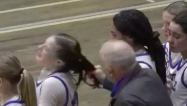 Mağlubiyet sonrası 81 yaşındaki antrenör 18 yaşındaki oyuncunun saçını çekti