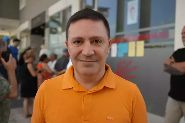 Mahalle delege seçiminde ortalık karıştı, tekme ve yumruklar havada uçuştu