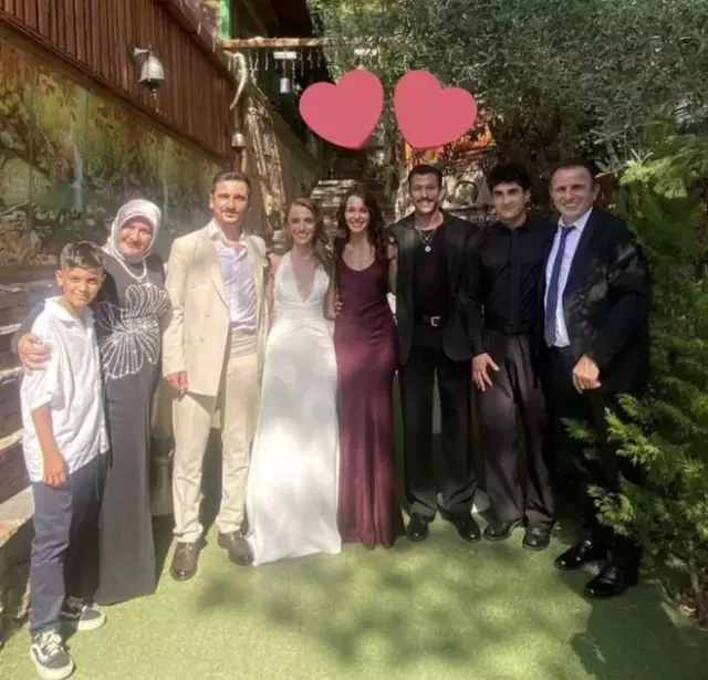 Nişanda horon şov: Hafsanur Sancaktutan ve Kubilay Aka piste çıktı