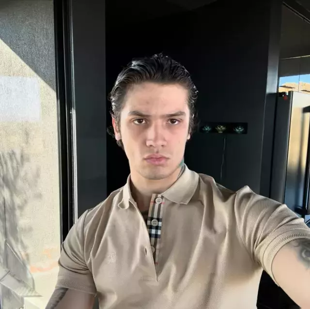 Rapçi Çakal'a konser sonrası silahlı saldırı