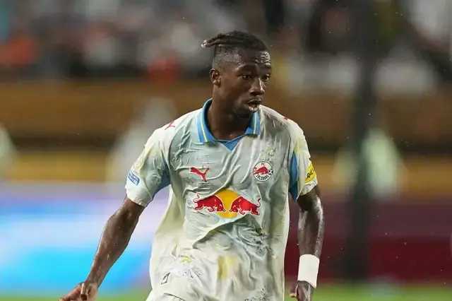 Sessiz sedasız geldi! Fenerbahçe'nin yeni yıldızı gece yarısı İstanbul'a indi