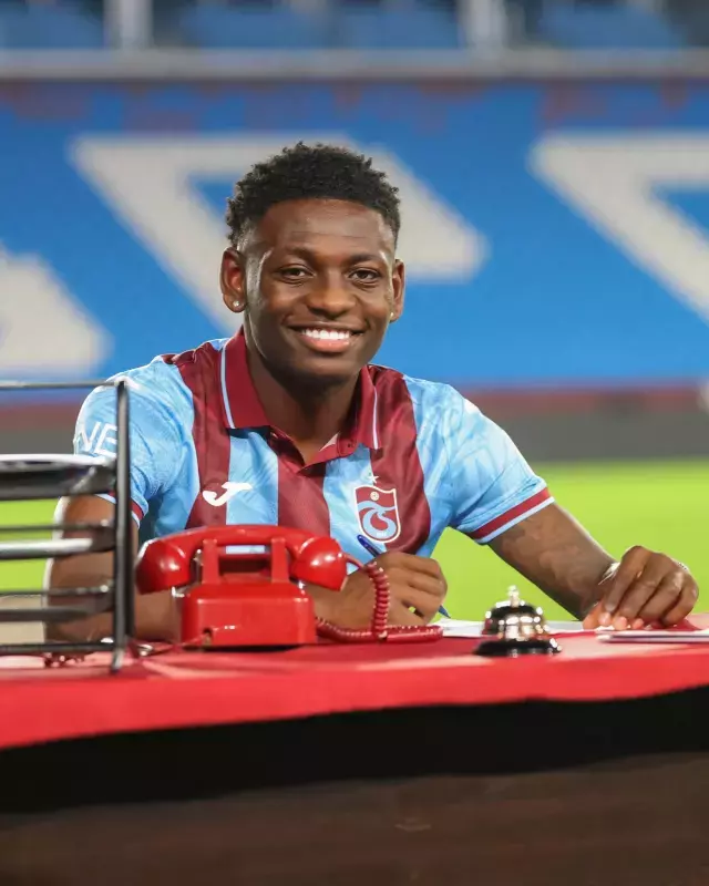 Trabzonspor yeni sol kanat oyuncusu Olaigbe'yi KAP'a bildirdi
