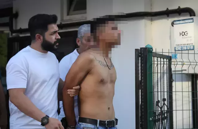 Trans birey evinde boğazı kesilmiş halde ölü bulundu