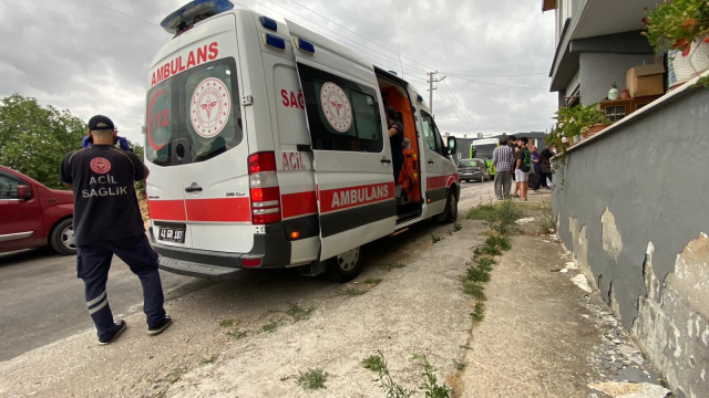 Yaralı halde ev baskınına gitti, 4 kişiyi yaraladı