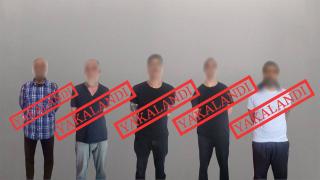 Kırmızı bültenle aranan 5 suçlu Türkiye’ye iade edildi