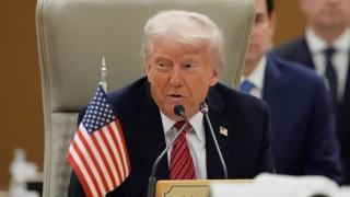 ABD Başkanı Trump, Fed Başkanı Powell’a yönelik faiz oranları hakkındaki eleştirilerini yineledi