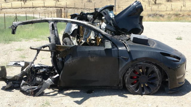 2 hemşireye mezar olan Tesla'nın son hali