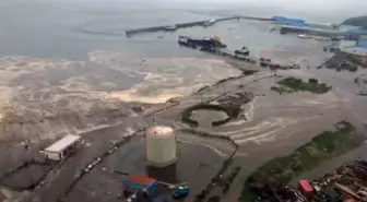 8.8’lik depremin ardından ilk tsunami dalgaları iki ülkeye ulaştı! İşte o anlar
