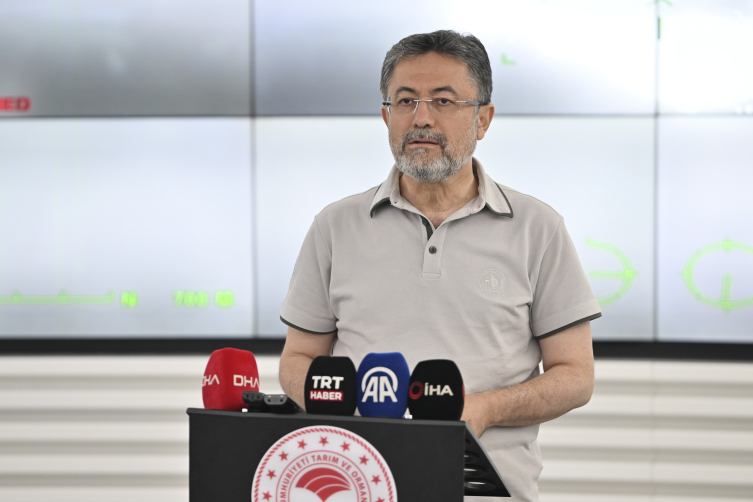 Bakan Yumaklı: Bugün 76 yangınla mücadele ettik