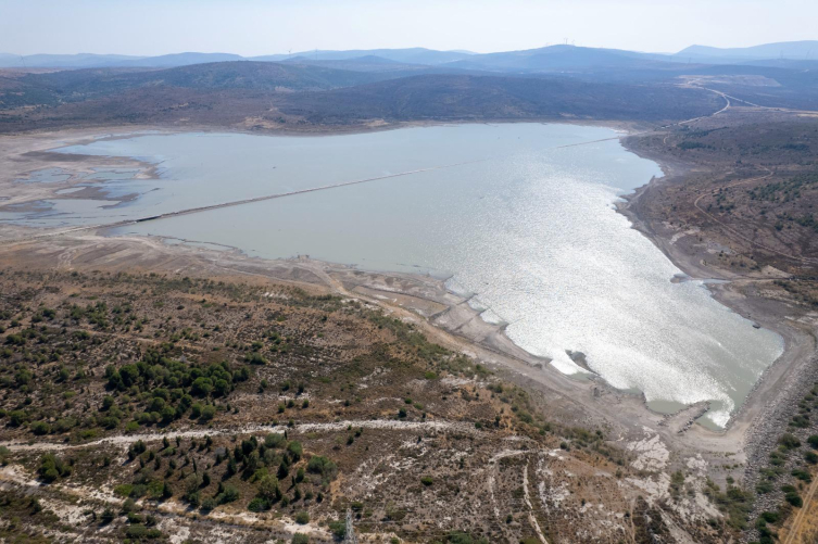 Turizm merkezi Çeşme'de her gün 7 saat su kesintisi uygulanacak
