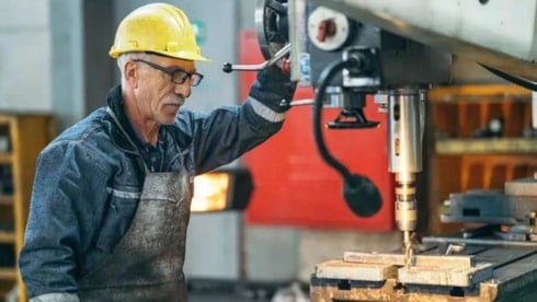 Tatile gittikleri köyü günden güne yaktılar: 12 ton balık çöp oldu, köylüler yakaladı
