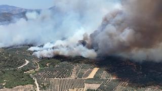 Akhisar’daki orman yangınına müdahale 3. gününde sürüyor