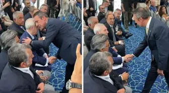 Ali Koç ile Aziz Yıldırım tokalaştı, Mahmut Uslu’nun bakışları olay oldu