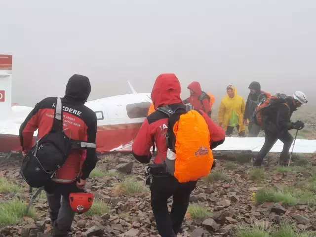Kaçkar Dağları'nda düşen uçaktaki yolcu, pilotu böyle uyarmış: Alçaktan uçuyoruz