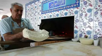 Malatya’da Fırıncılar Kavurucu Sıcaklarla Mücadele Ediyor