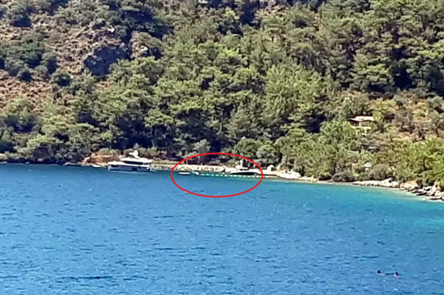 Şahan Gökbakar'ın kaçak iskelesi yıkıldı