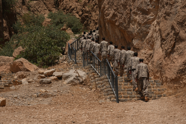 Tarihi gün! PKK silahları yaktı, işte ilk görüntüler