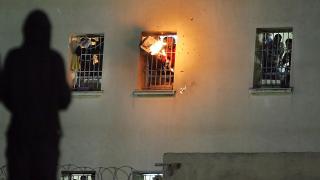 Yunanistan’da cezaevinde mahkumlar yangın çıkardı