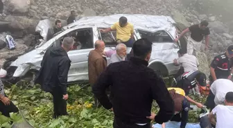 Trabzon’da Minibüs Uçuruma Yuvarlandı: 2 Ölü, 4 Yaralı