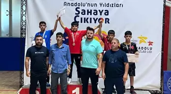 Hakkari’li Güreşçiler Muş’ta 6 Madalya Kazandı