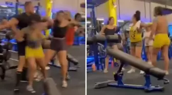 İki kadın arasında egzersiz aleti yüzünden çıkan kavga spor salonunu savaş alanına çevirdi