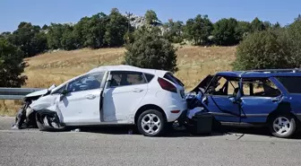 Beyşehir’de Üç Otomobilin Karıştığı Kaza: 7 Yaralı