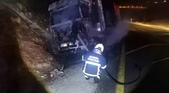 Mardin’de Yangın: Seyir Halindeki Tır Alev Alev Yandı
