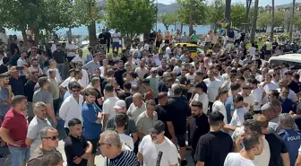 Marmaris’te Esnaf, Cezalara Karşı Protesto Düzenledi
