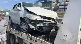 Gebze’de Bariyere Çarpan Otomobilde 4 Yaralı