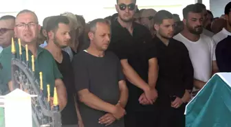 Trafik Kazasında Hayatını Kaybeden Genç, Bir Gün Önce Kardeşinin Düğününü Kutlamıştı