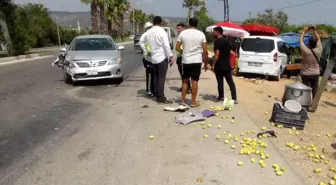 Mersin’de Trafik Kazası: Sürücü Kaçtı, Yöresel Ürün Tezgahına Çarptı