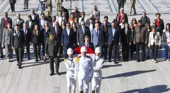 CHP Heyeti Anıtkabir’i Ziyaret Etti