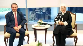 Emine Erdoğan, Kosova Cumhurbaşkanının Eşi ile Görüşme Gerçekleştirdi