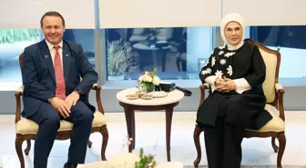 Emine Erdoğan, Kosova Cumhurbaşkanı’nın eşi ile görüştü