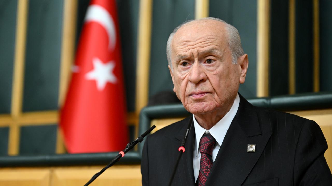 Bahçeli’den 10 Kasım’da Duygusal Mesaj: “Cumhuriyet, Türk Milletinin Şeref Nişanesidir